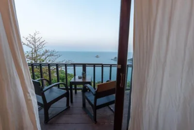 Master Duplex Sea View Bungalow with Balcony — Blue Heaven Resort Koh Tao