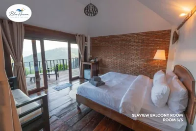 Standard Sea View Bungalow with Balcony #1 — Blue Heaven Resort Koh Tao